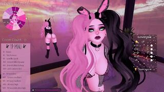 VR whore gets her pussy played with during stream
