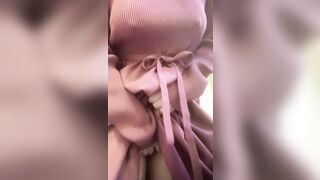 電車で知らないおじさんに触られて　ムズムズが止まらず我慢出来ずにお家でオナニー