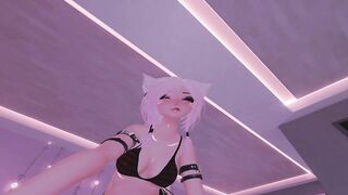 Sexy kitty dancing on my face and shake her butt in VR