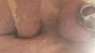 Guarda come si allarga il buco di culo