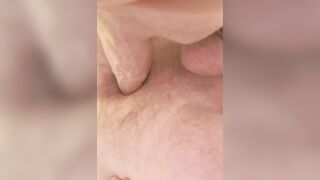 Guarda come si allarga il buco di culo
