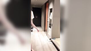 サルサドレスでフラダンス