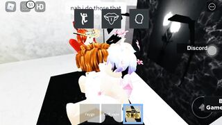 Sex cookie tug of war in Roblox